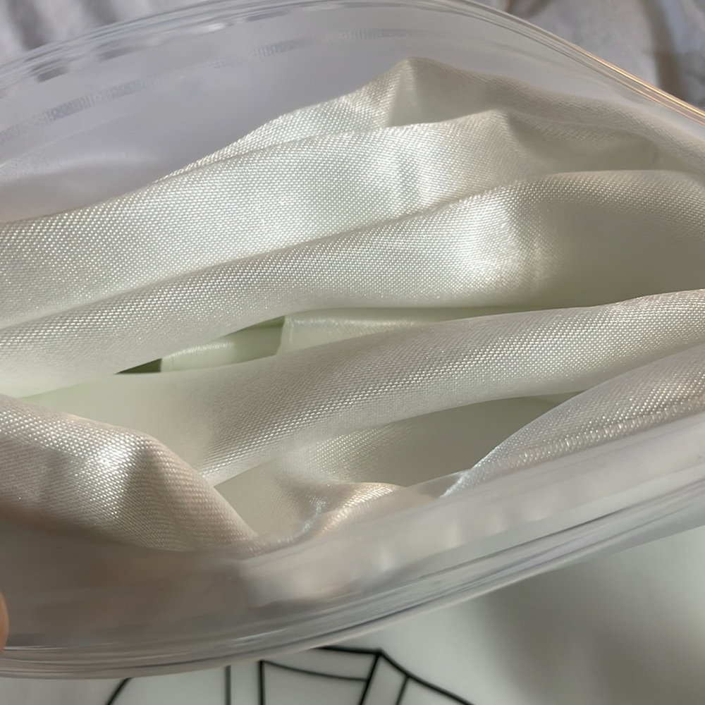 Unopened Rise and Bride Satin Robe - Picture 2 of 2
